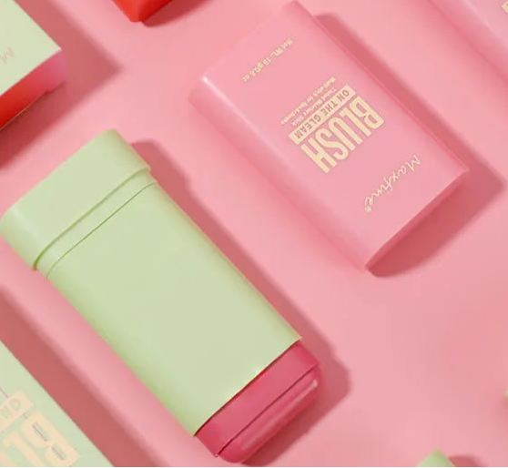Blush Stick, batom, sombra maquiagem